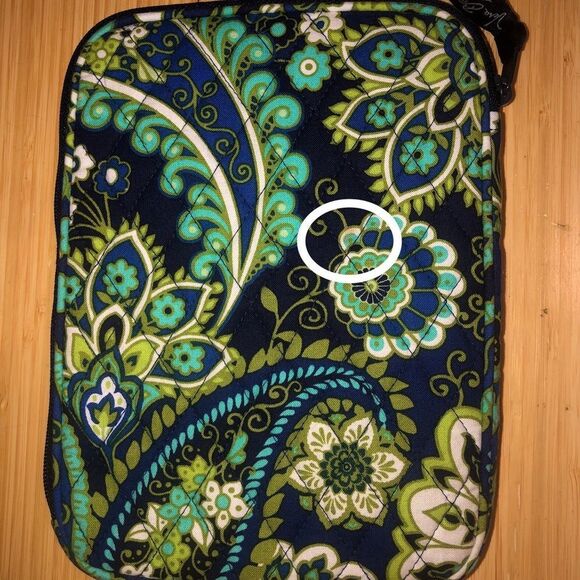 VERA BRADLEY E-Reader Sleeve in Rhythm & Blues Retired Winter 2011 - Picture 2 of 6